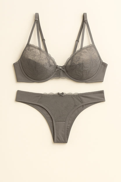 Celuna Embroidered Lift